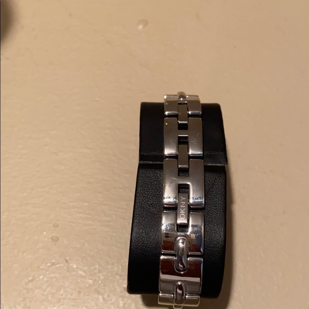 Dkny Watch - image 3